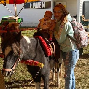 Meet your Posher, Ariana